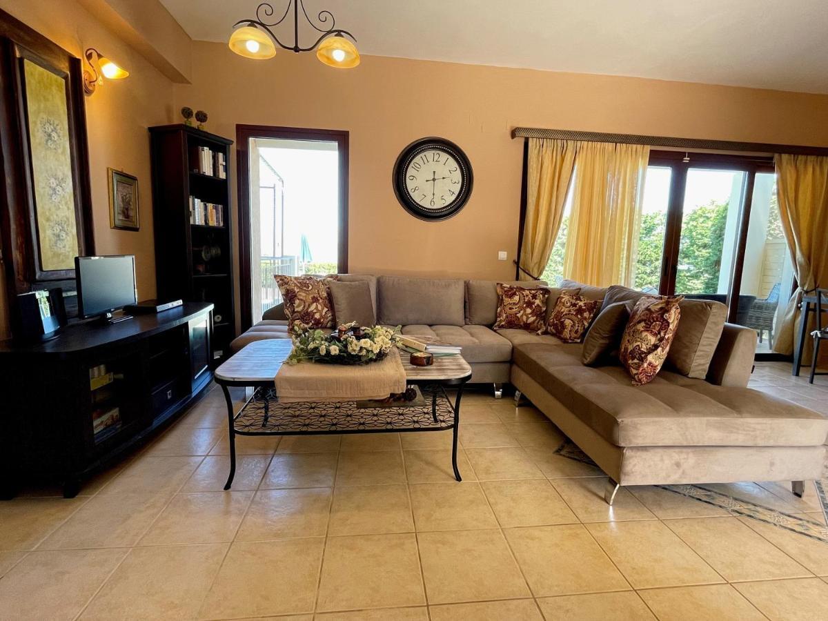 Traditional Villa Mandola Livathos  Exterior photo