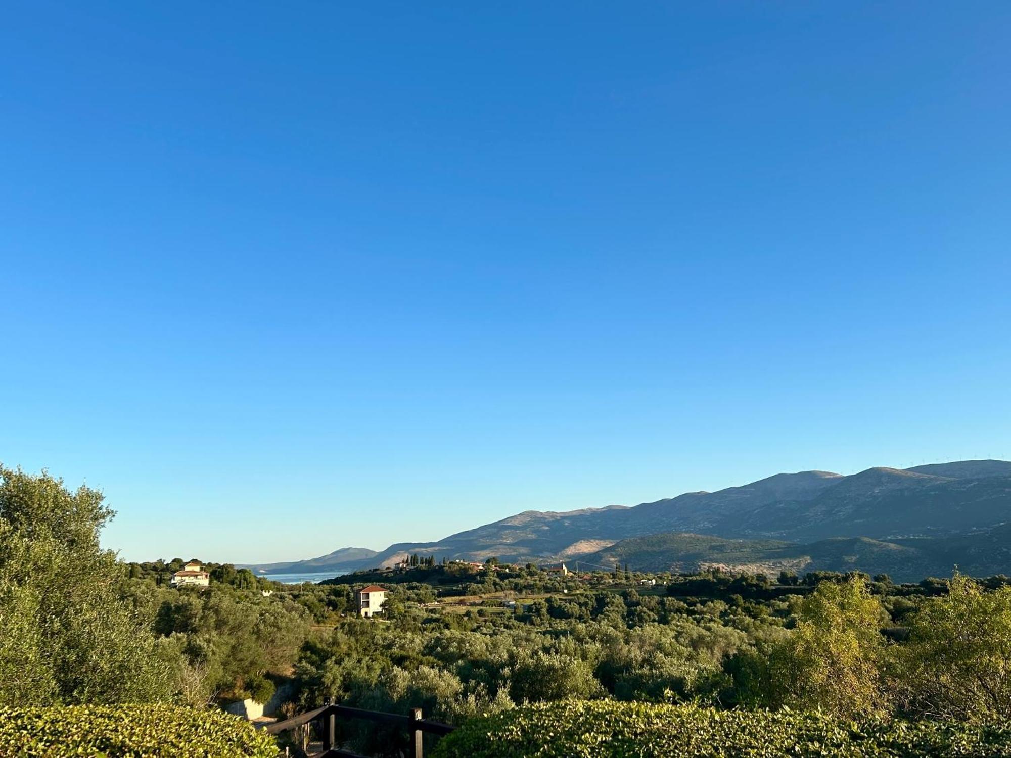 Traditional Villa Mandola Livathos  Exterior photo